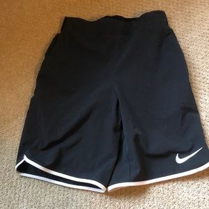 Boys M Nike Tennis Shorts